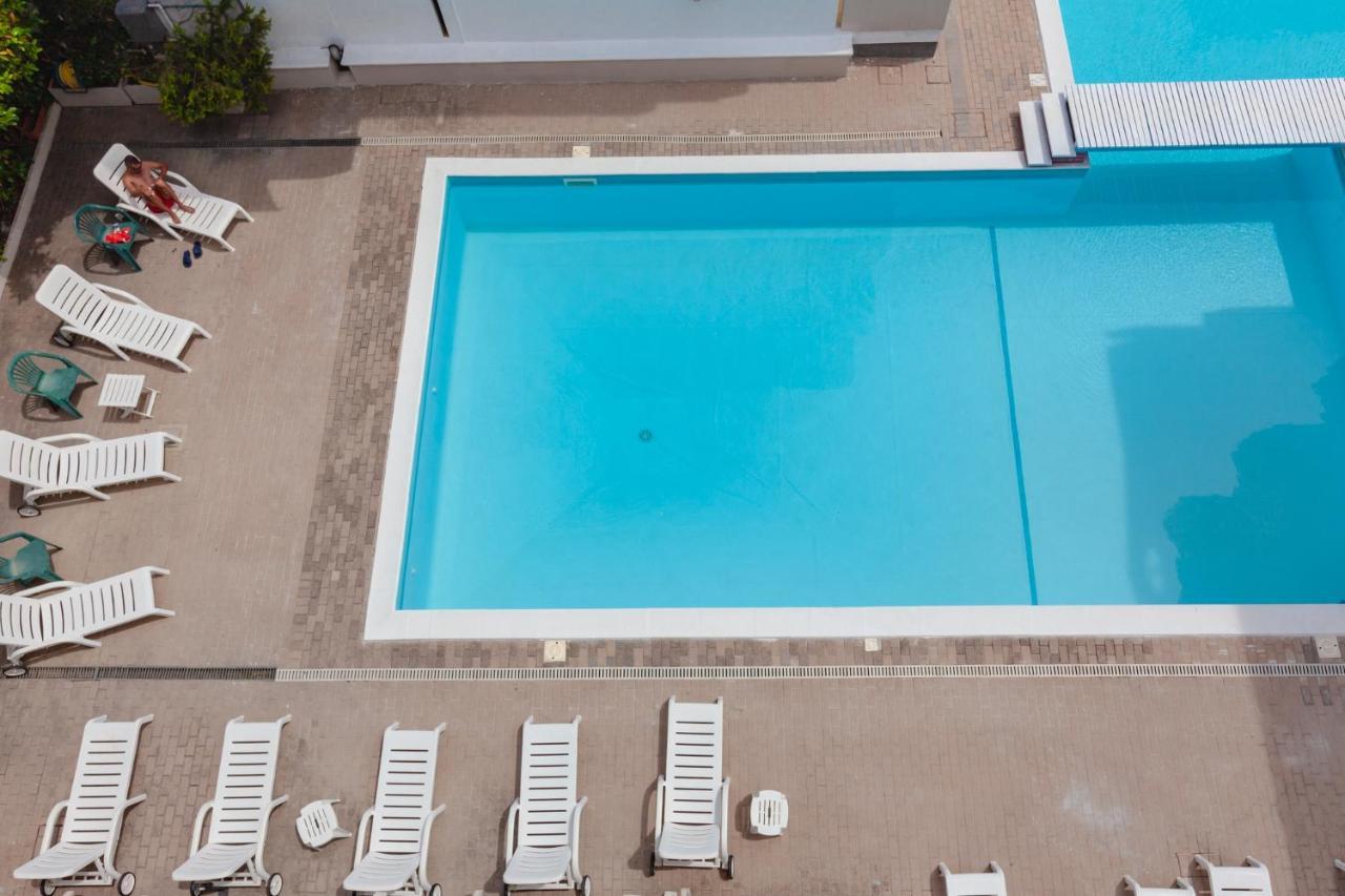 Holiday Club Residence Alba Adriatica Ngoại thất bức ảnh