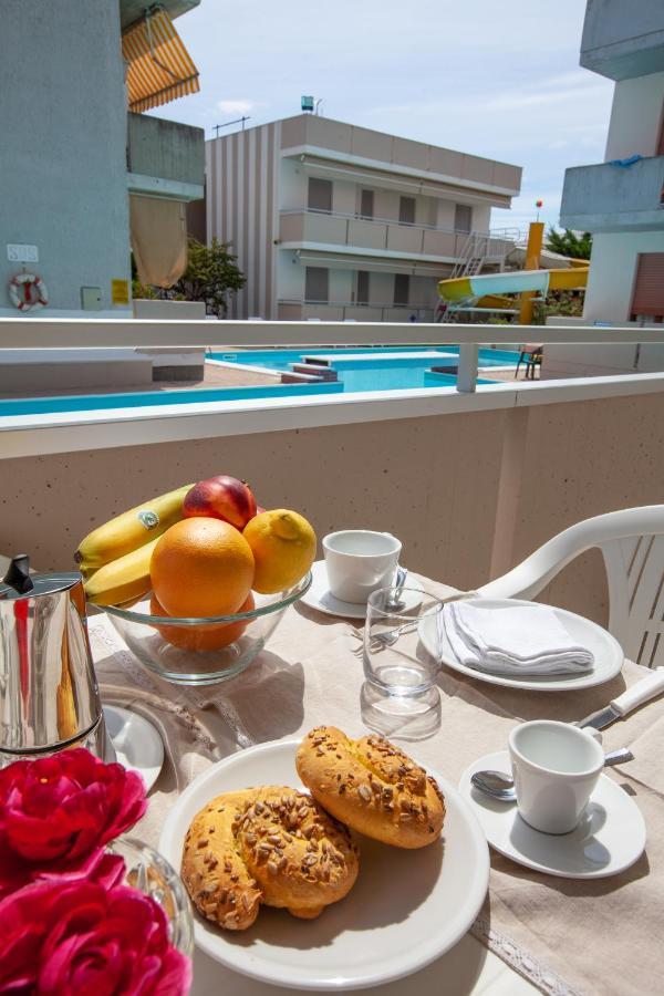 Holiday Club Residence Alba Adriatica Ngoại thất bức ảnh